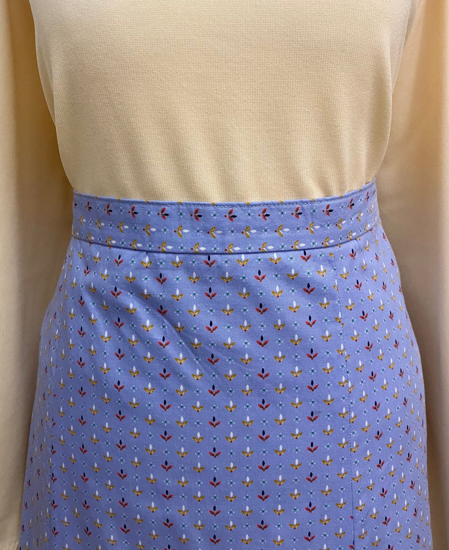 Pale Blue Geometric Print Midi-Skirt (UK 14)