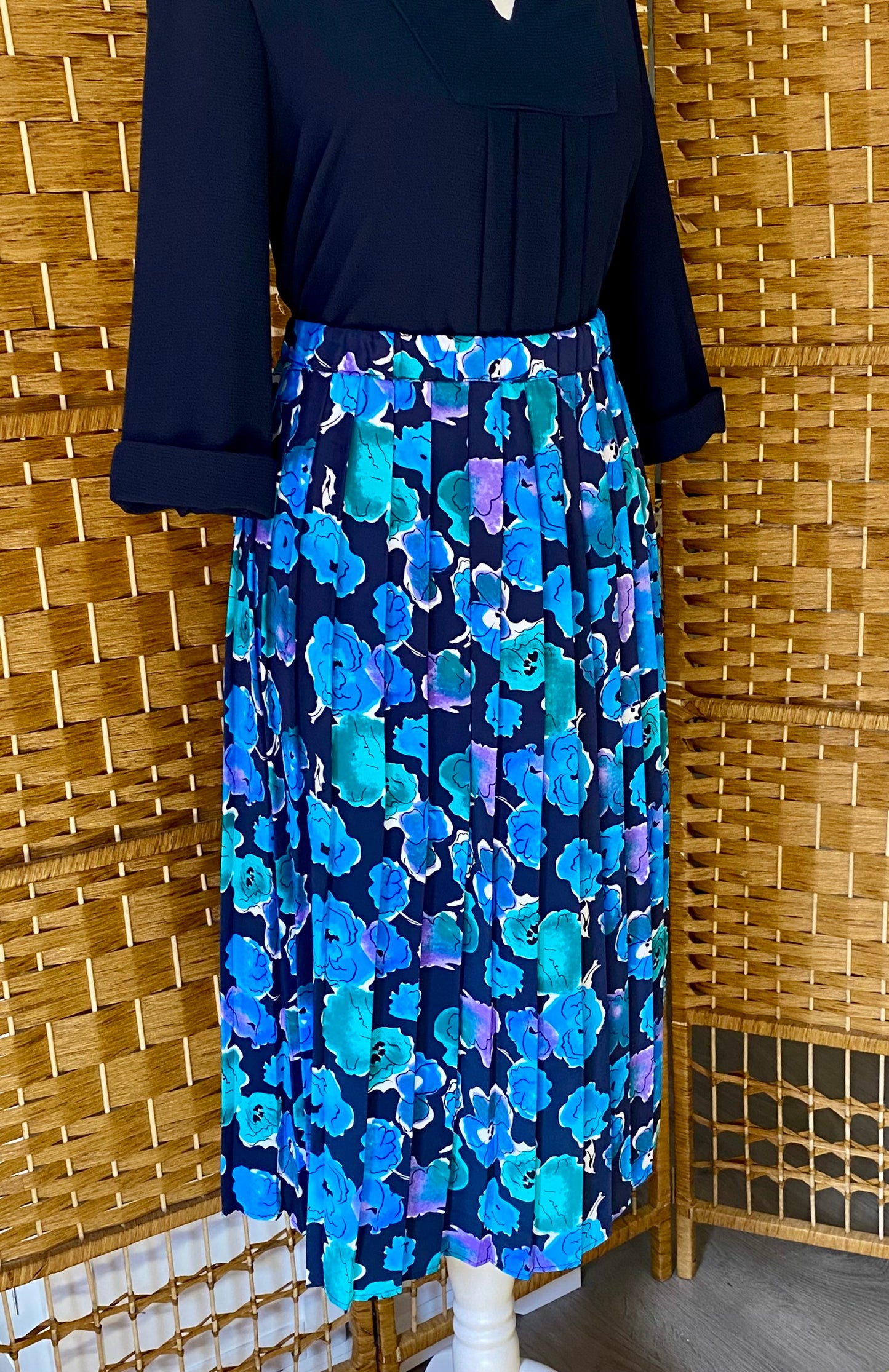 Blue Floral Midi-Skirt (UK 12-16)