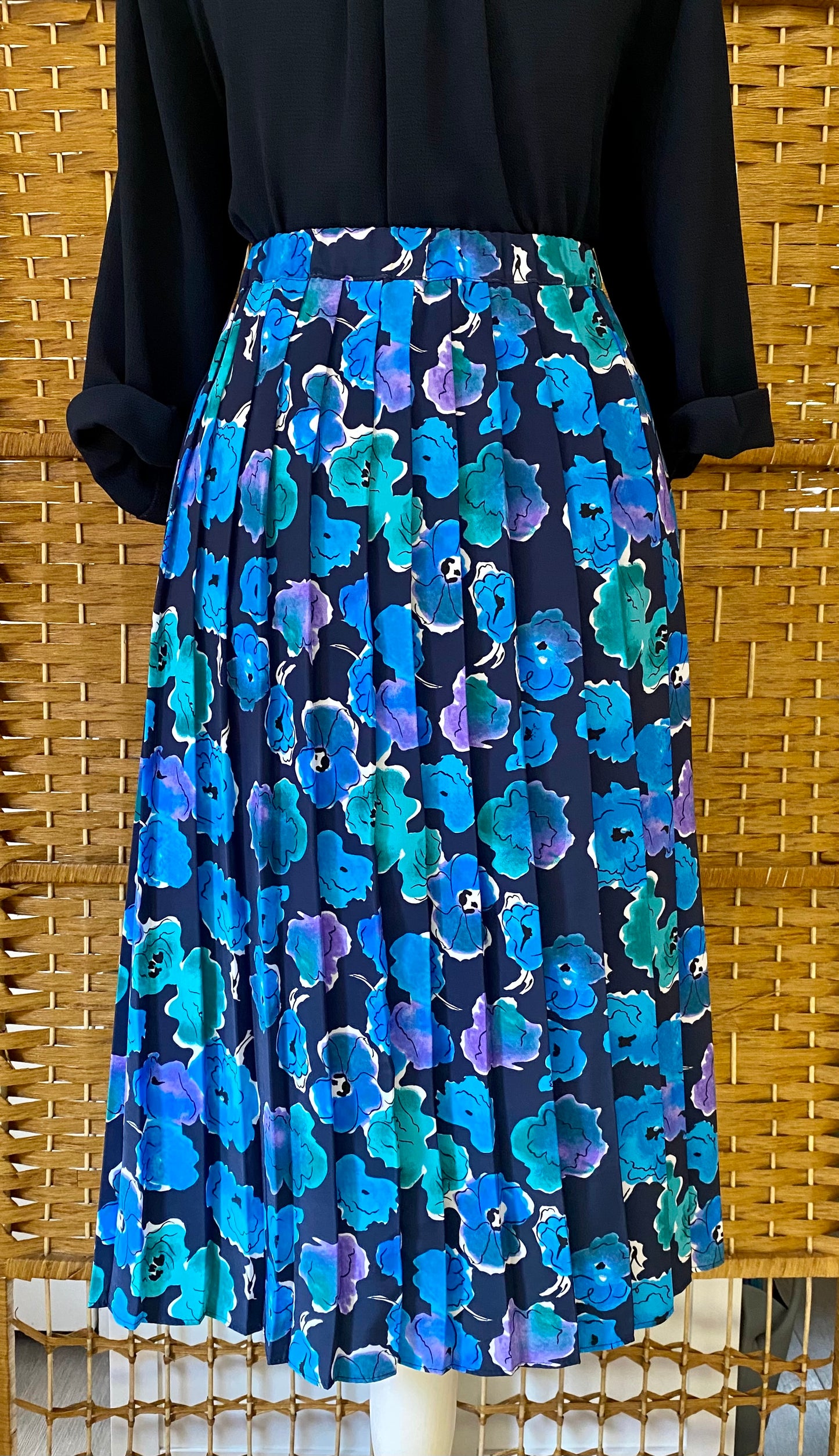 Blue Floral Midi-Skirt (UK 12-16)