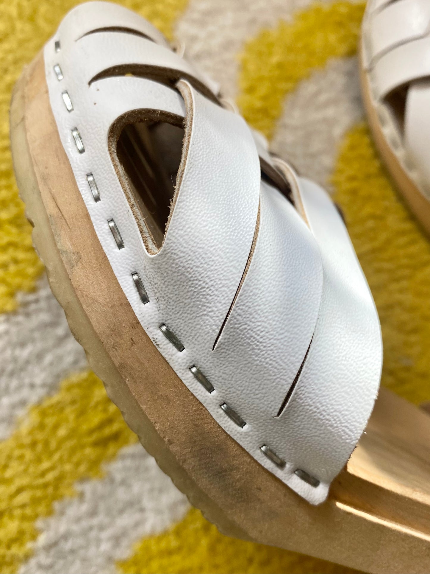 White Moheda Wooden Sandals (UK 6, EU 39)