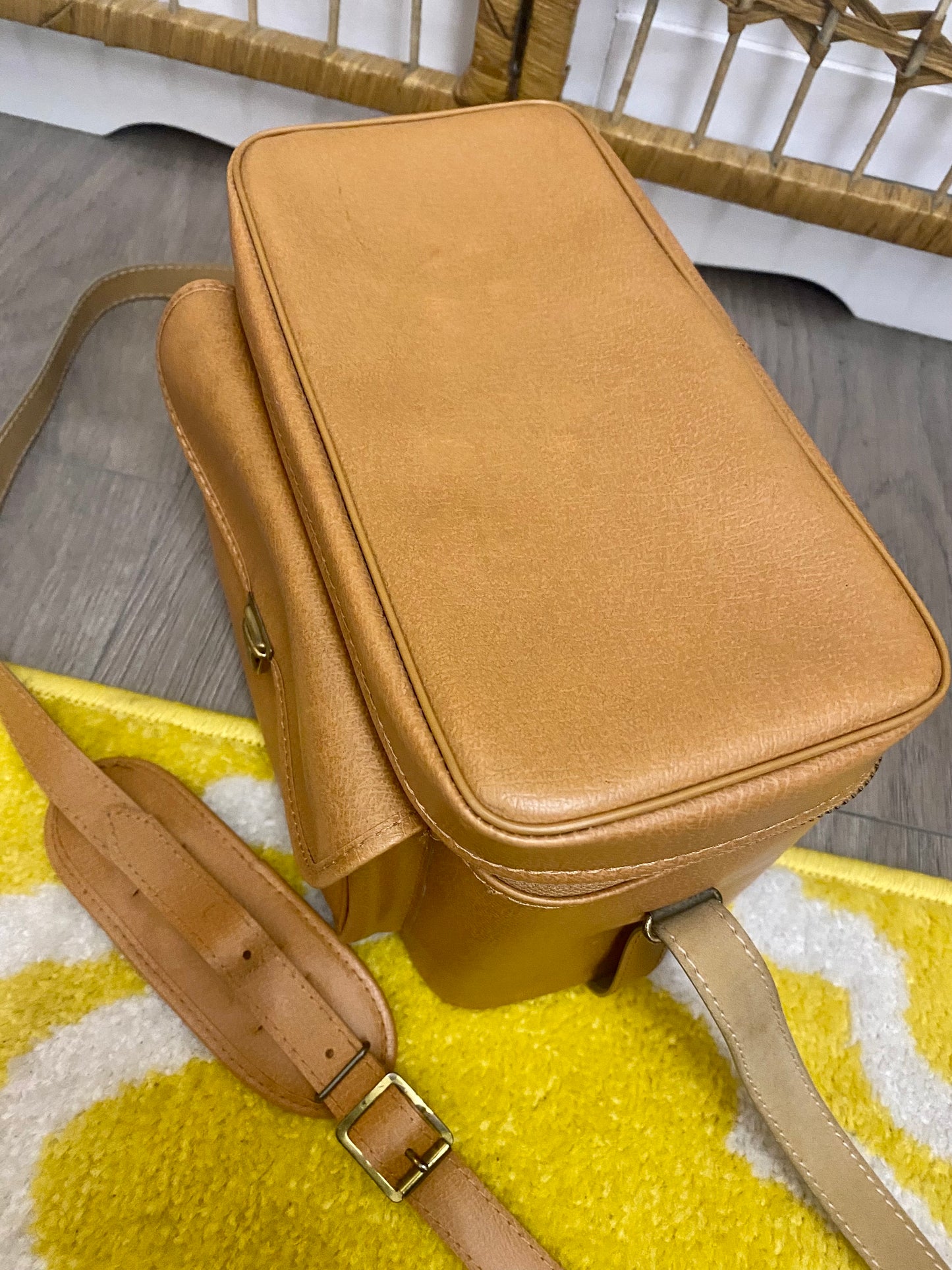 Vintage Tan Camera Case/Shoulder Bag