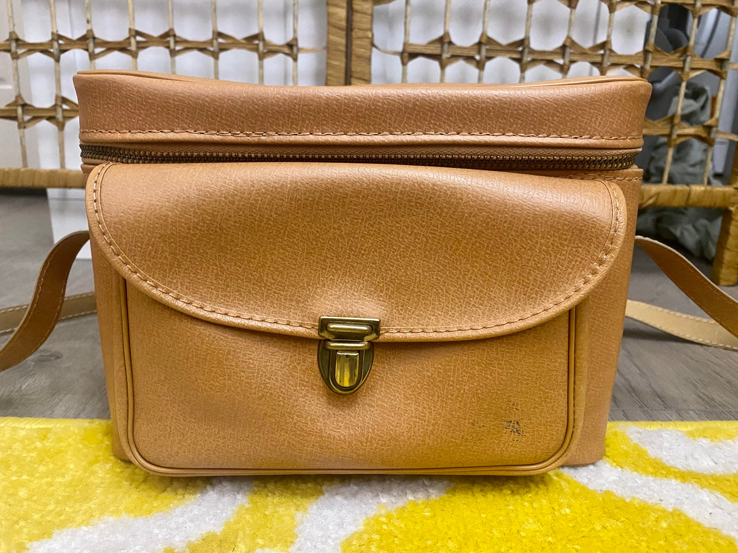 Vintage Tan Camera Case/Shoulder Bag