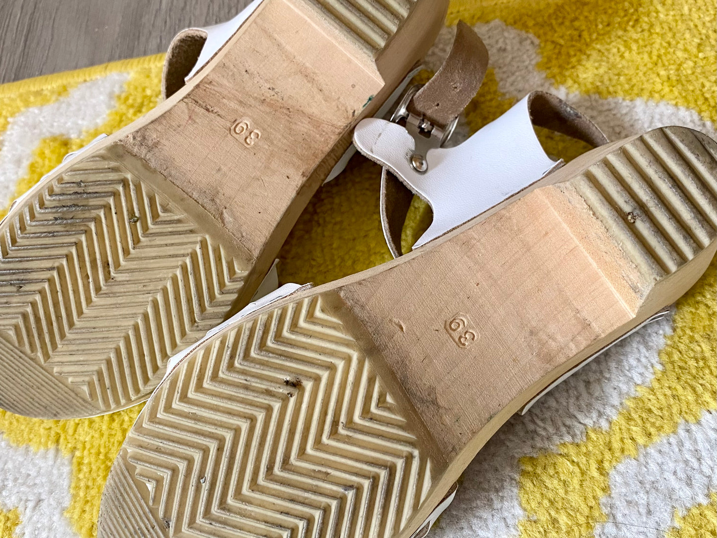 White Moheda Wooden Sandals (UK 6, EU 39)