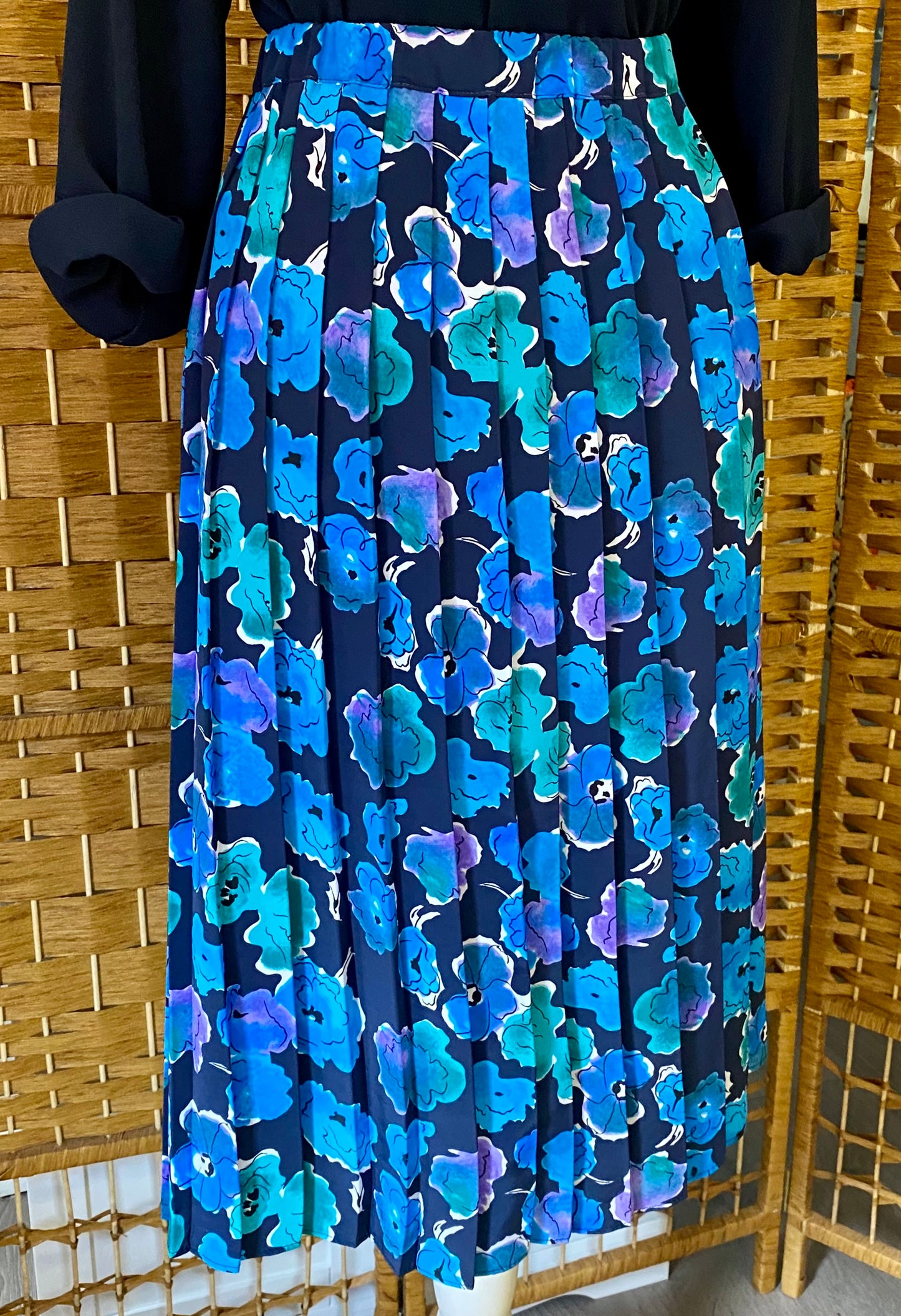 Blue Floral Midi-Skirt (UK 12-16)