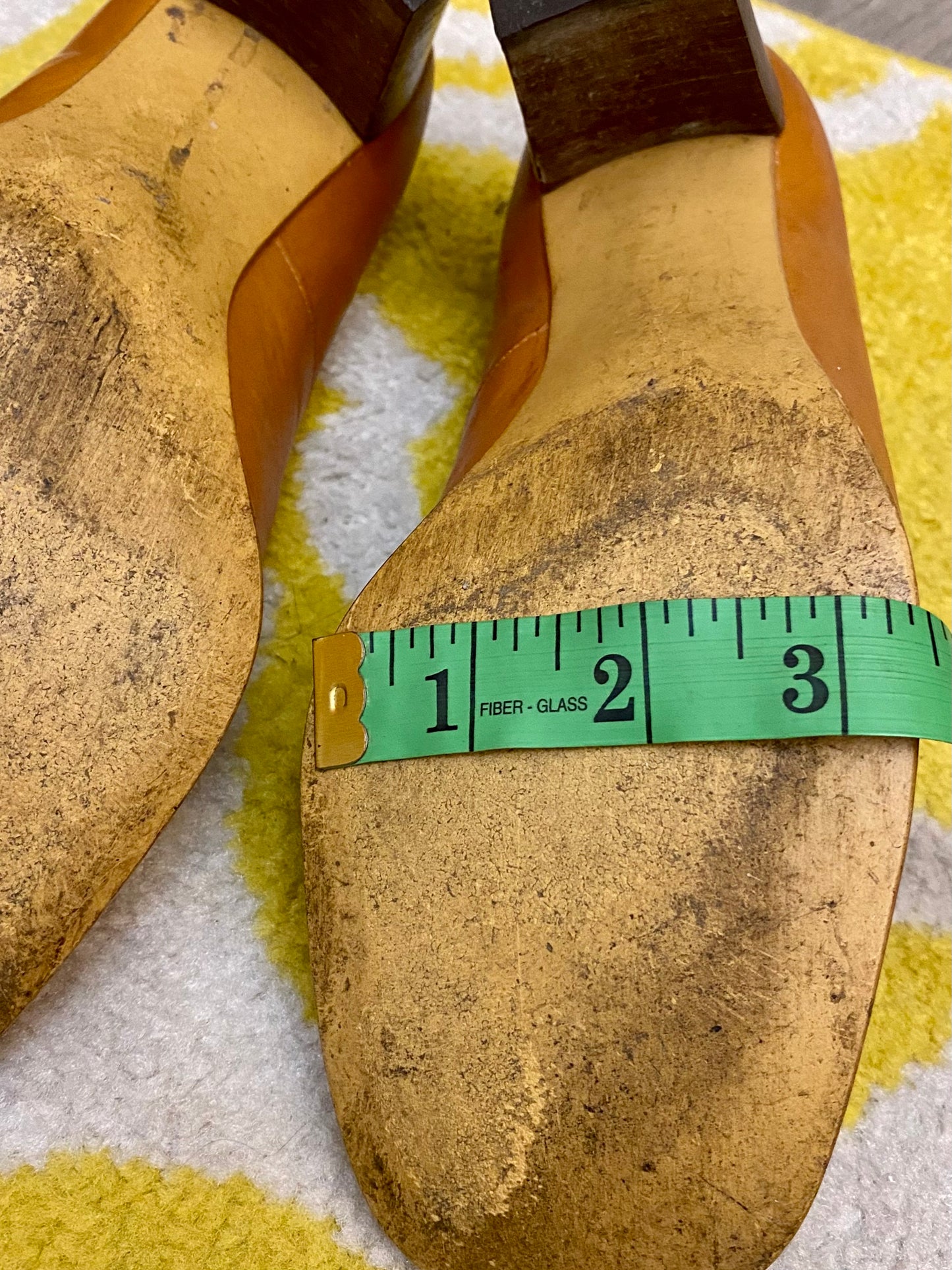 Vintage Tan Court Shoes (UK 6)