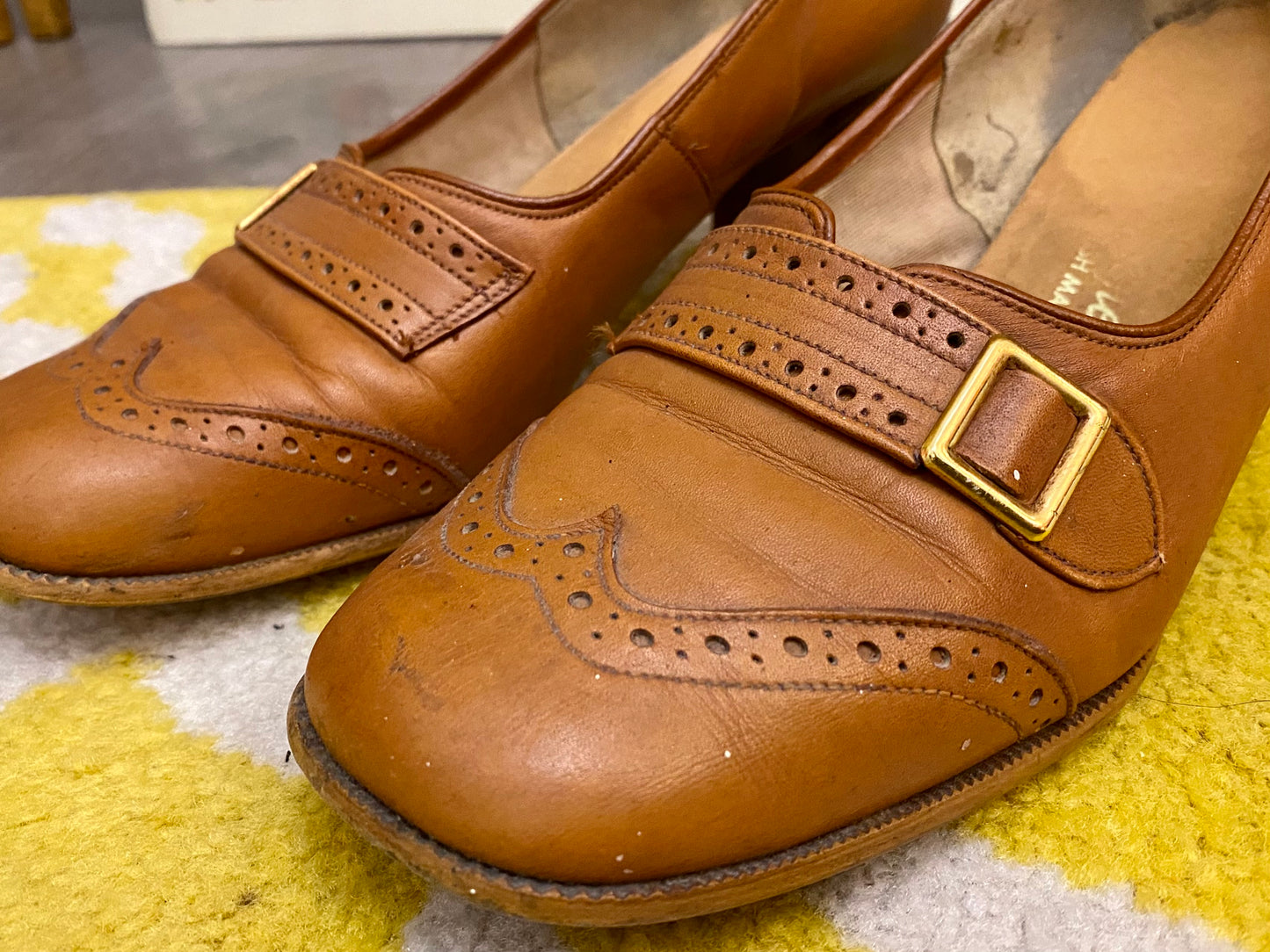 Vintage Tan Court Shoes (UK 6)