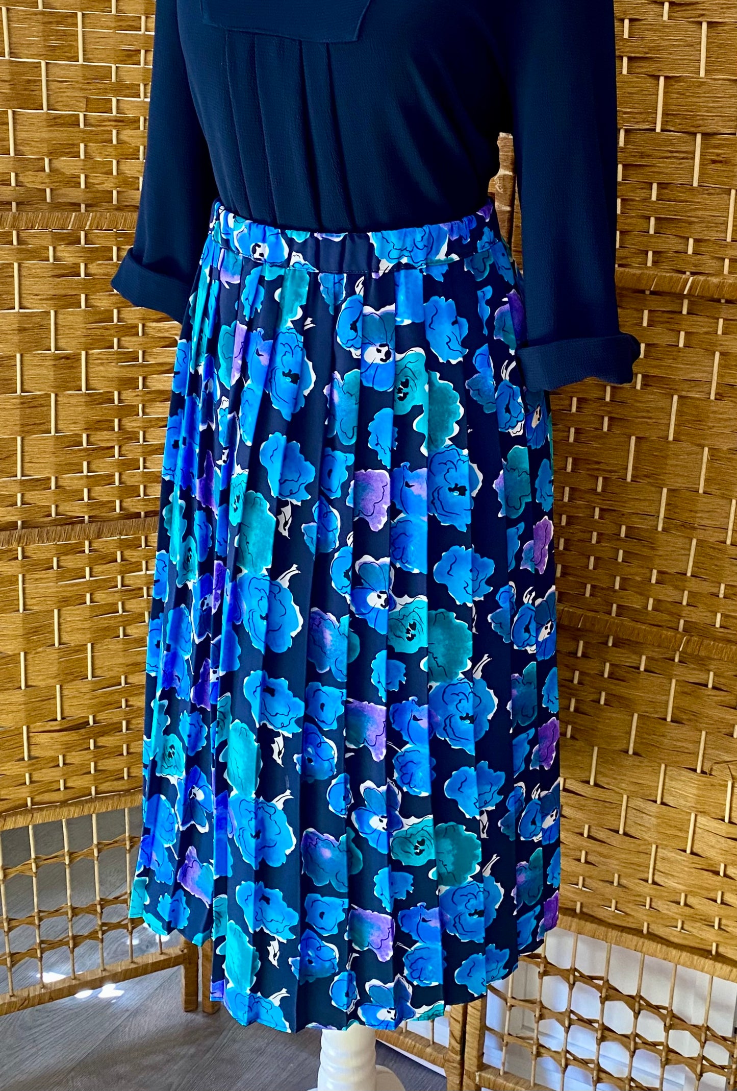 Blue Floral Midi-Skirt (UK 12-16)