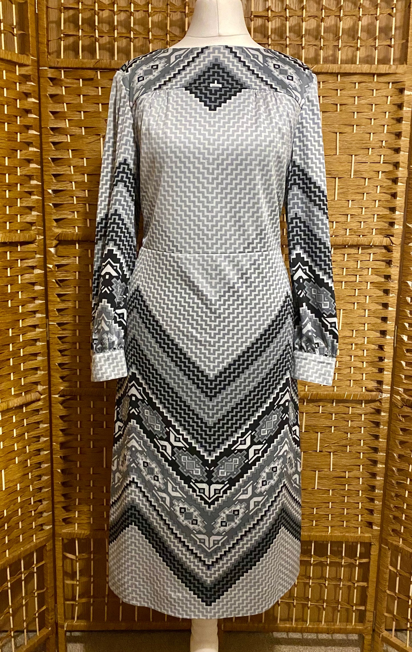 Black/White/Grey Geometric Print Midi-Dress by ‘Tulip’ (UK 10-12)